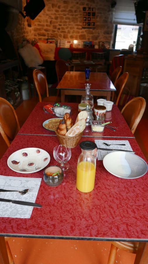 La Cage Aux Oiseaux Acomodação com café da manhã La Lande-de-Goult Exterior foto